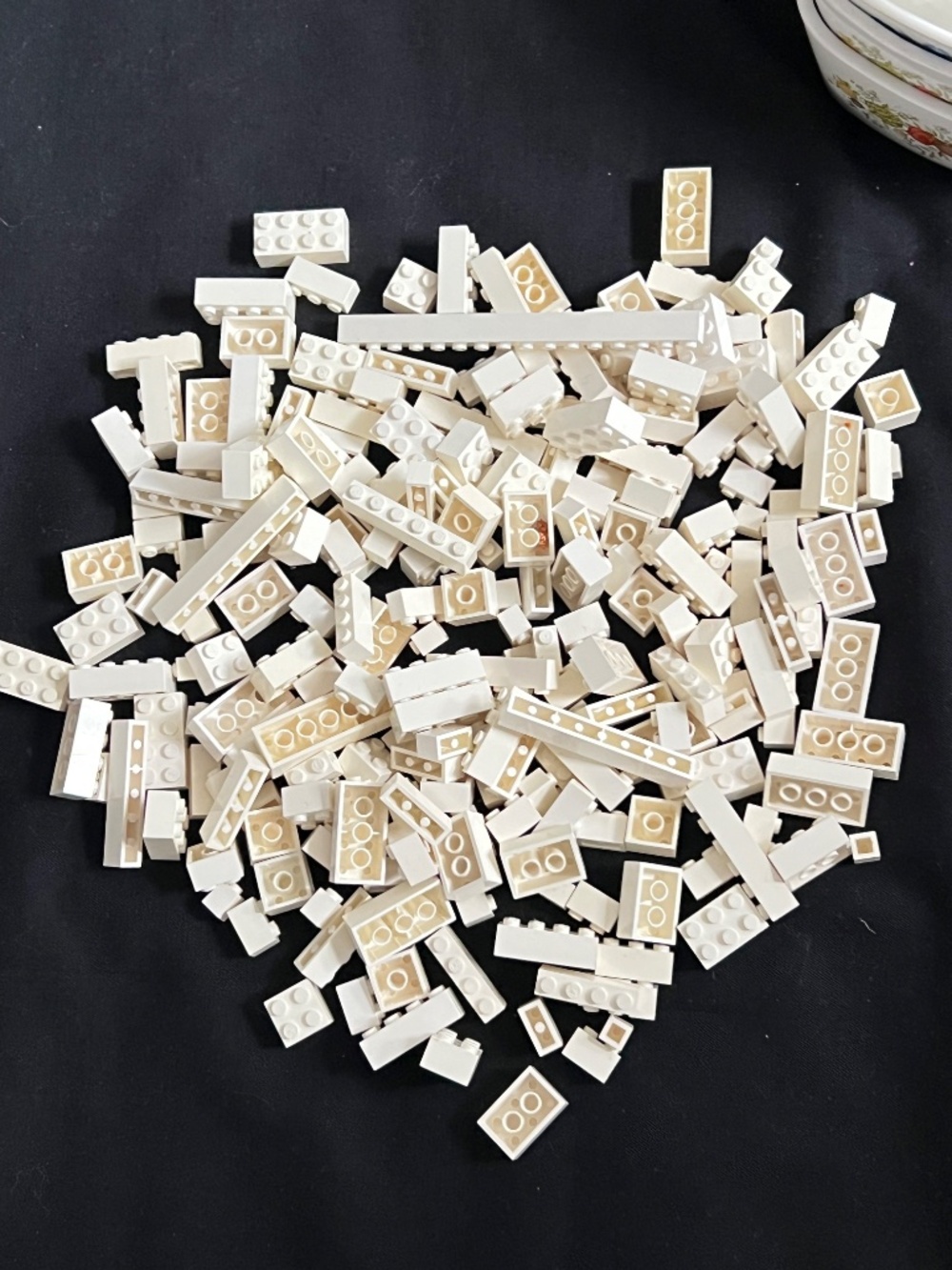 253 Vintage White Lego Bricks Assorted Sizes